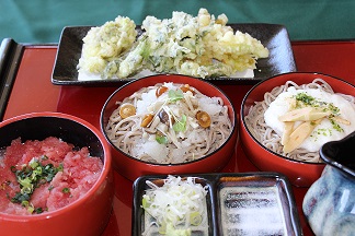 春の山菜と割子そば.jpg2.jpg 春の山菜と割子そば.jpg2.jpg