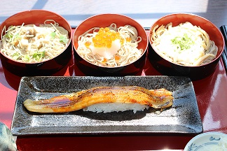 穴子寿司と割子そば2.JPG 穴子寿司と割子そば2.JPG